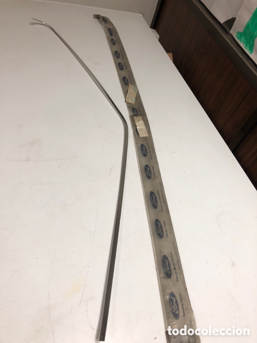 Autos und Motorr&auml;der: MOLDURA VENTANILLA DERECHA SUPERIOR-6035127 ( FORD FIESTA 76-88 )