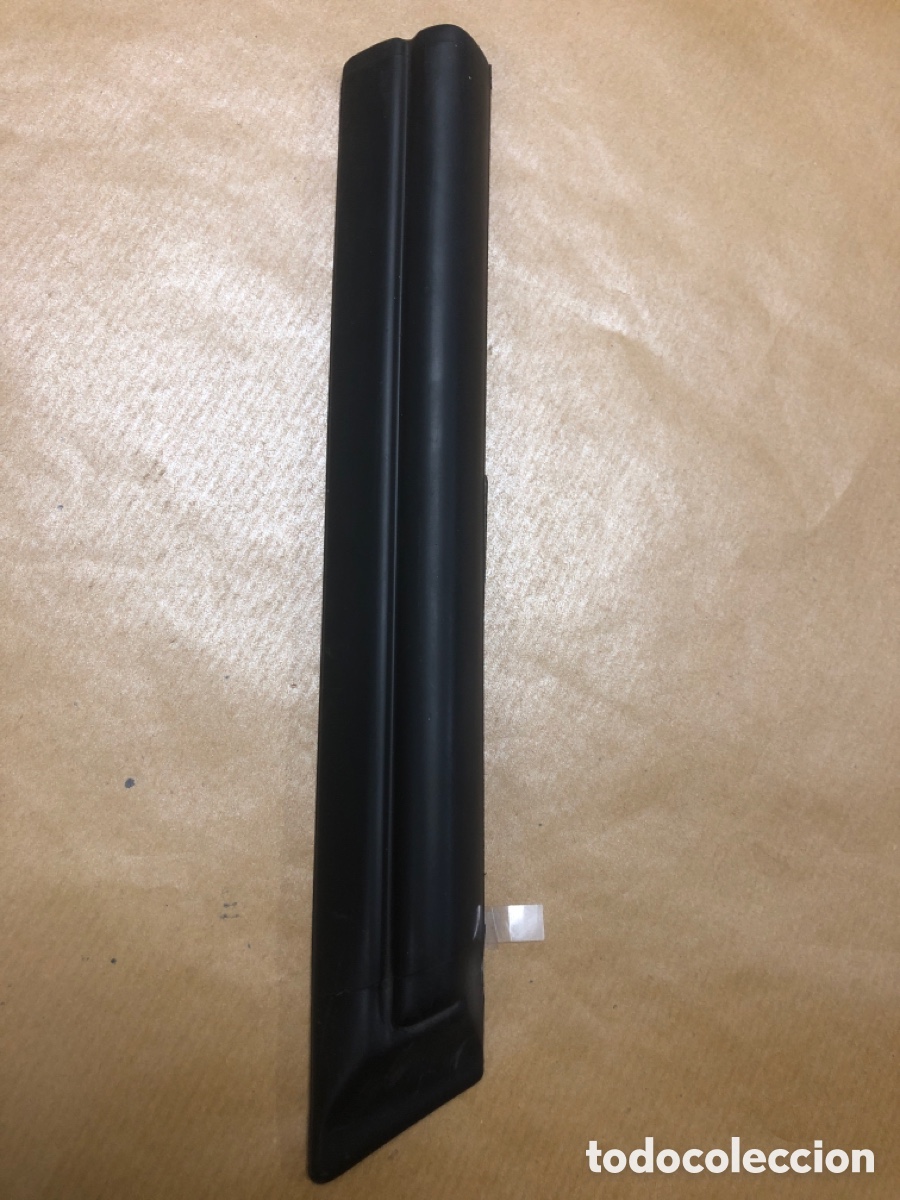 Autos und Motorr&auml;der: MOLDURA AUTOADHESIVA DERECHA-1623087 ( FORD SIERRA 83-86 )