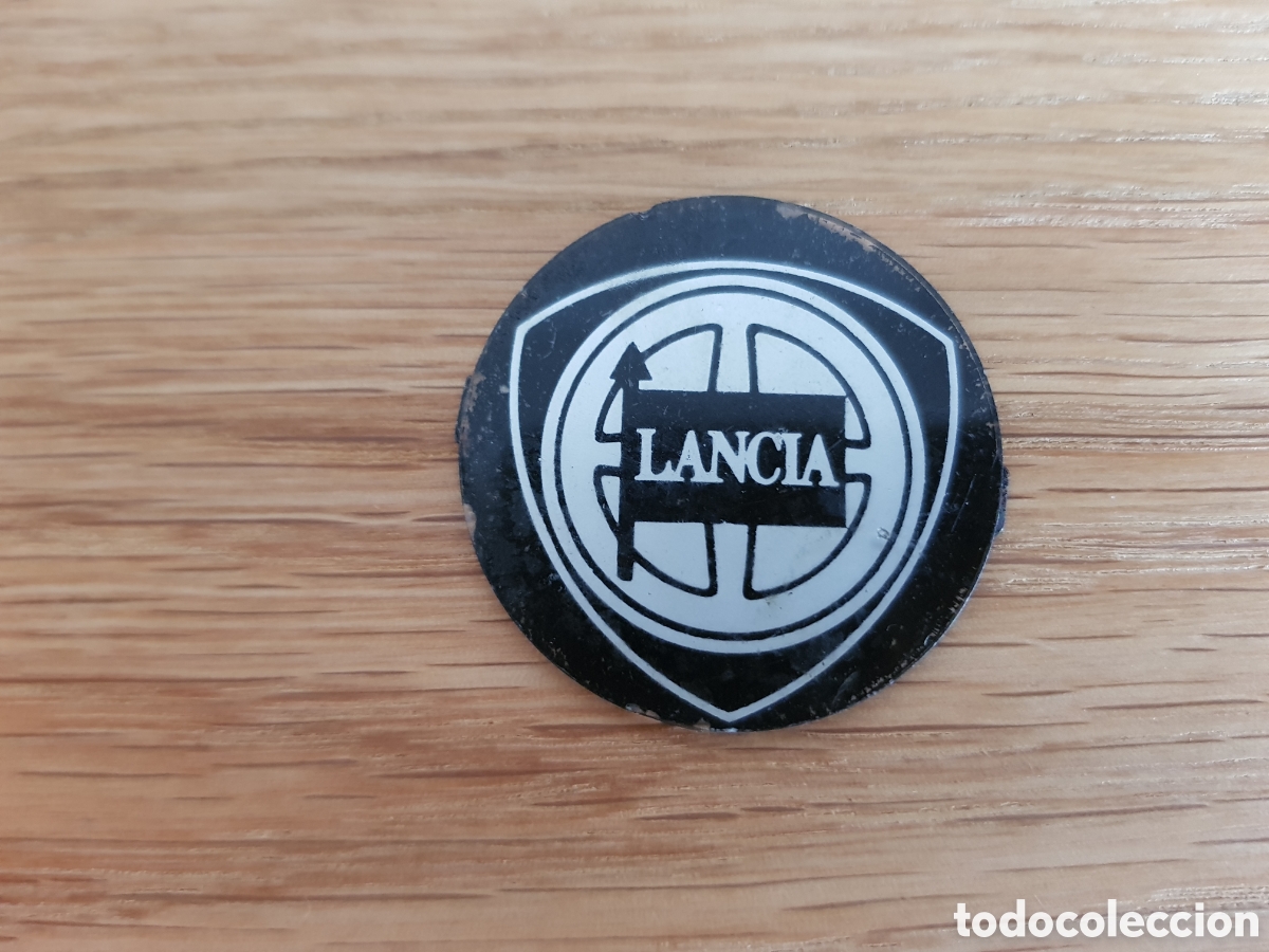 Coches y motocicletas: Insignia Lancia - Foto 1