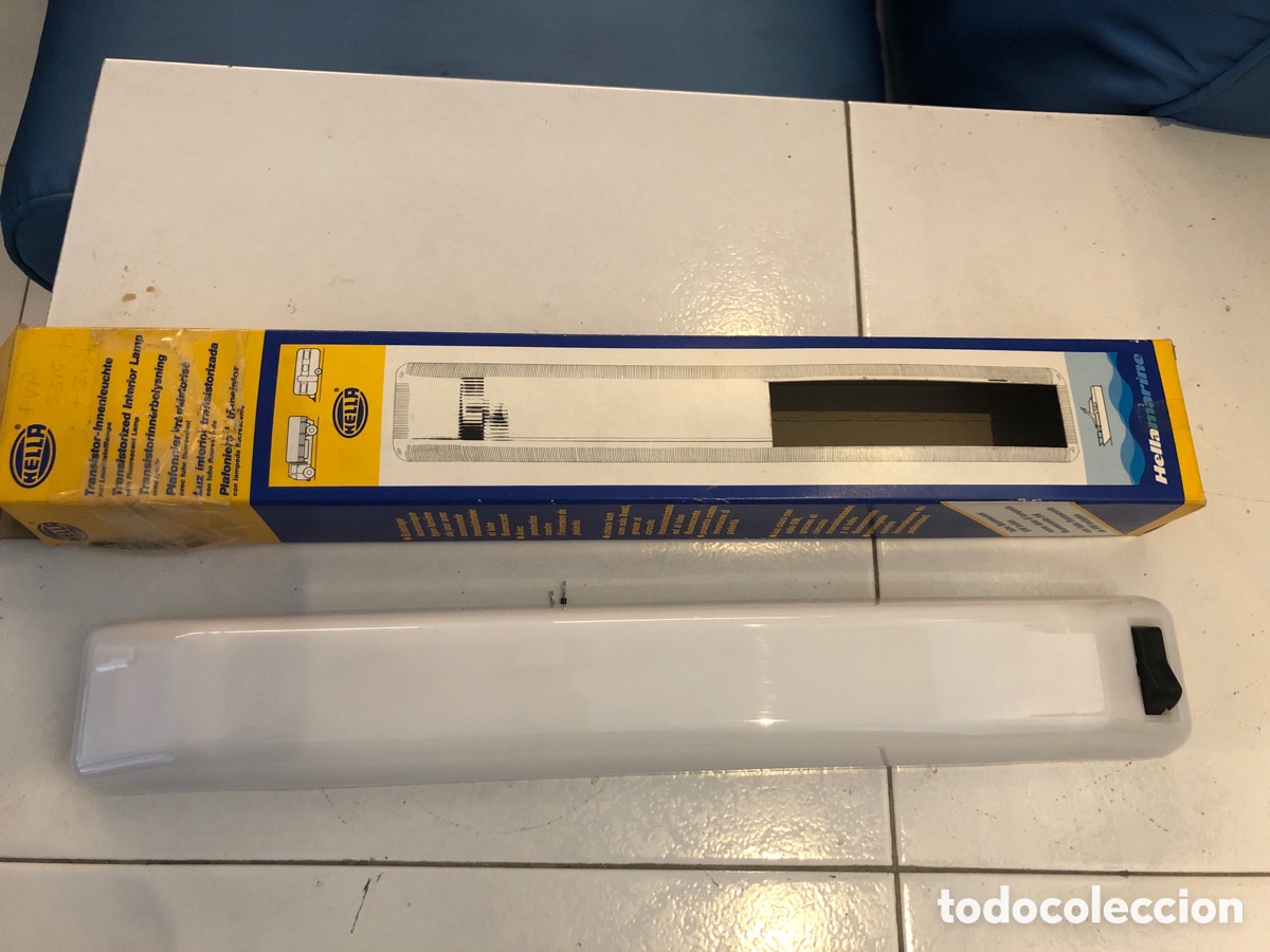Autos und Motorr&auml;der: LUZ INTERIOR- HELLA 2JA004531-051- 24V / 8 W )