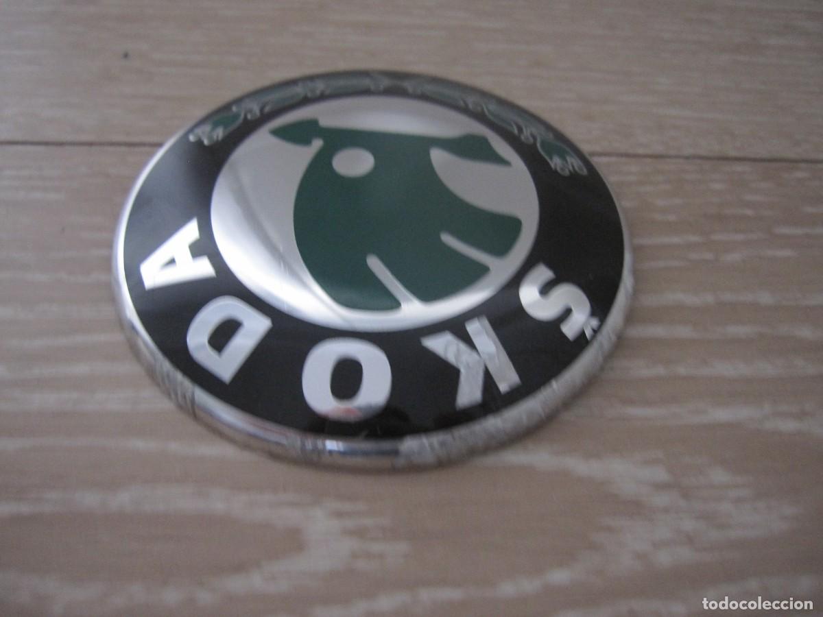 Coches y motocicletas: INSIGNIA PLACA SKODA - Foto 2