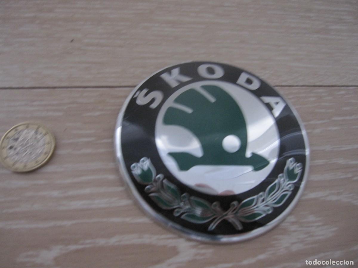 Coches y motocicletas: INSIGNIA PLACA SKODA - Foto 4