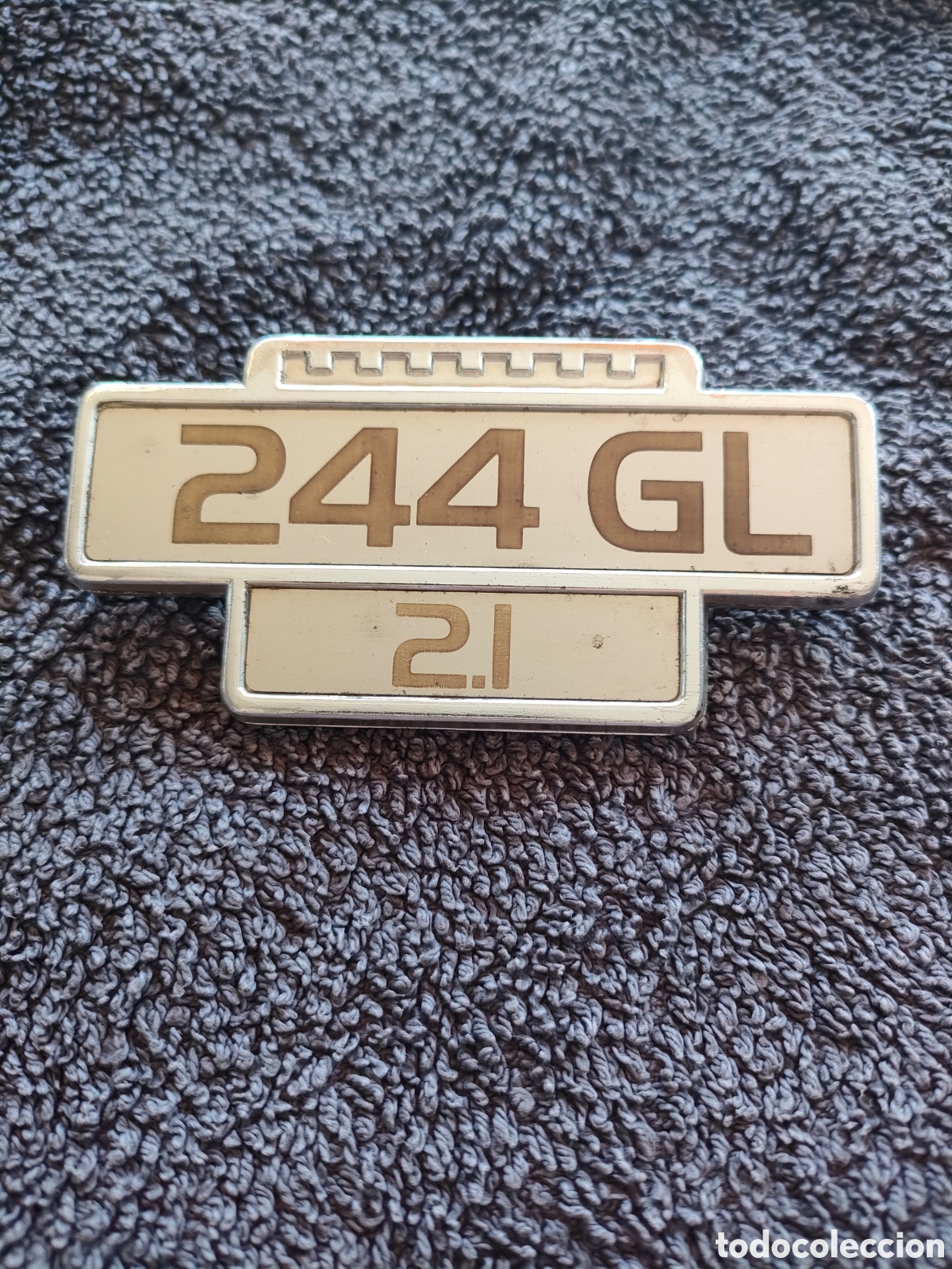 Coches y motocicletas: Emblema Volvo 244 - Foto 1