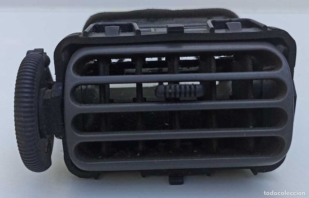 Autos und Motorr&auml;der: Rejilla ventilaci&oacute;n Nissan Serena