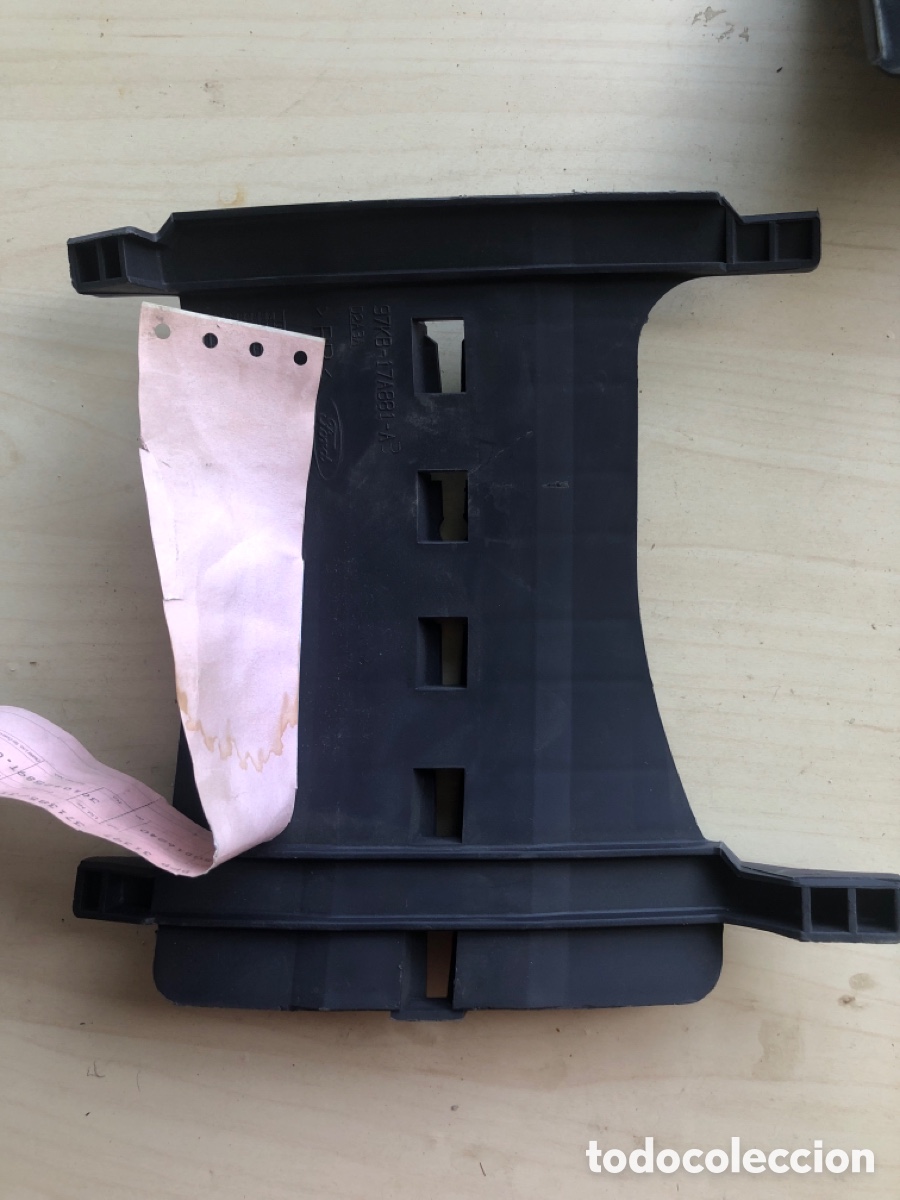 Autos und Motorr&auml;der: SOPORTE PARAGOLPES TRASERO DERECHO- 1042589 ( FORD KA del 96 al 2008 )