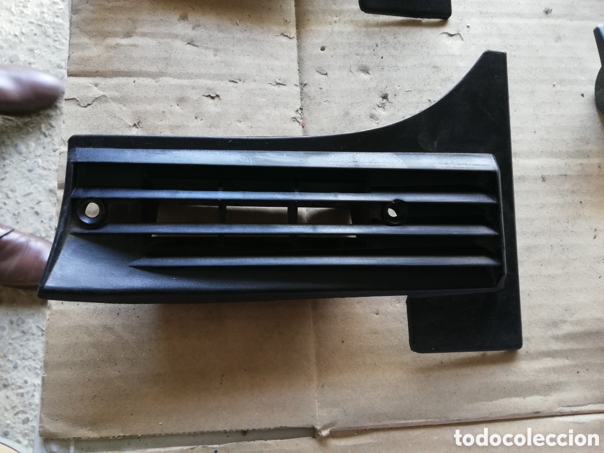 Autos und Motorr&auml;der: Pl&aacute;stico aireador exterior Seat Panda y Marbella