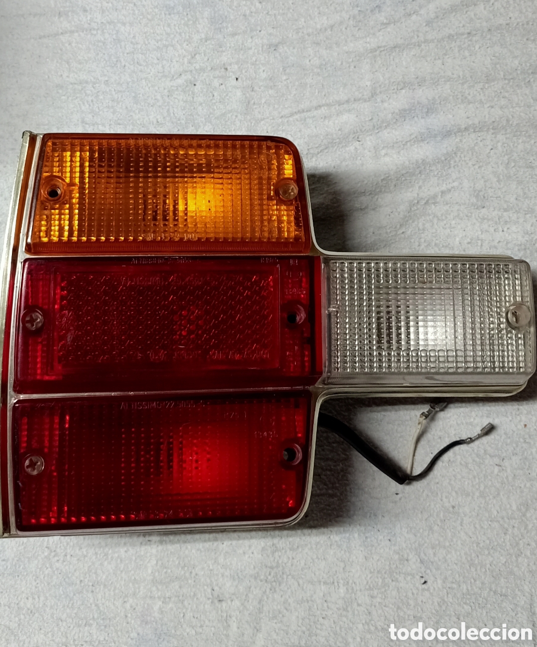 Autos und Motorr&auml;der: Piloto trasero izquierdo Seat 131