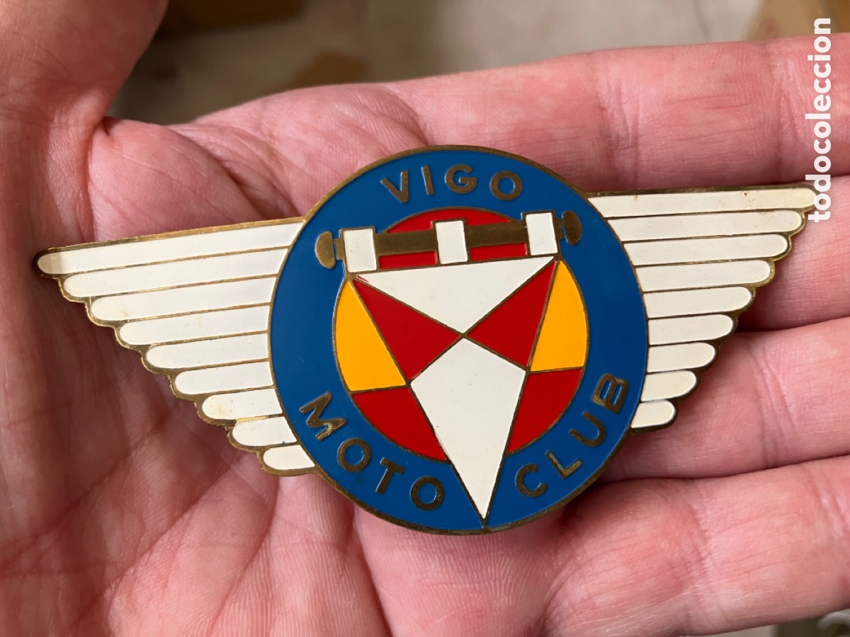 Autos und Motorr&auml;der: Insignia moto club Vigo