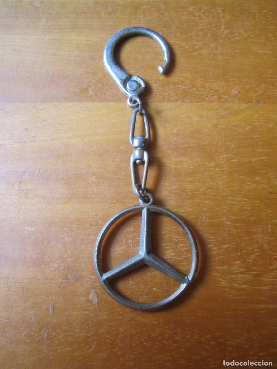 Autos und Motorr&auml;der: Antiguo Llavero Metalico Mercedes Benz