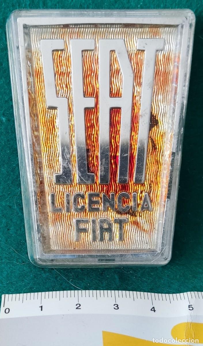 Automobili e Motociclette: ANTIGUO EMBLEMA FRONTAL SEAT