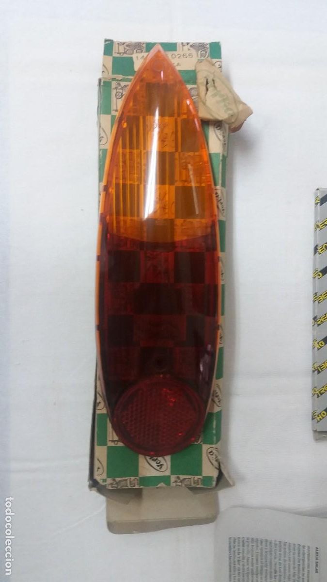 Automobili e Motociclette: Piloto trasero MG Authi y Austin Morris 1100-1300