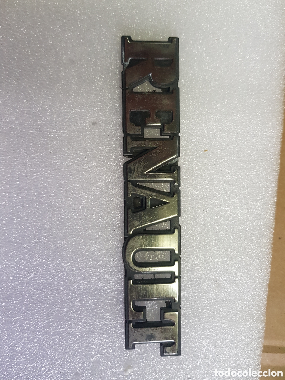 Autos und Motorr&auml;der: Antigua insignia Renault