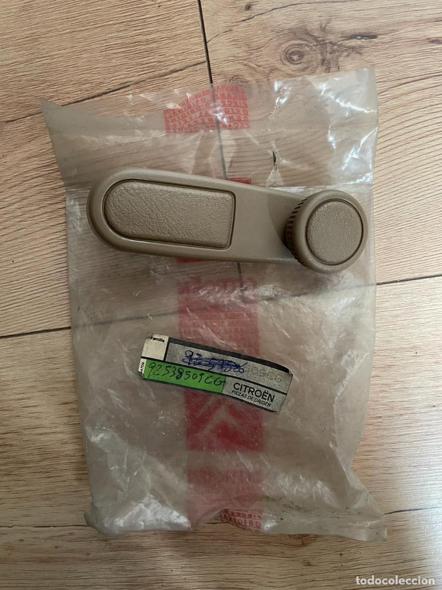 Coches y Motocicletas: CITROEN BX - MANIVELA VENTANILLA - REF-92538509CG