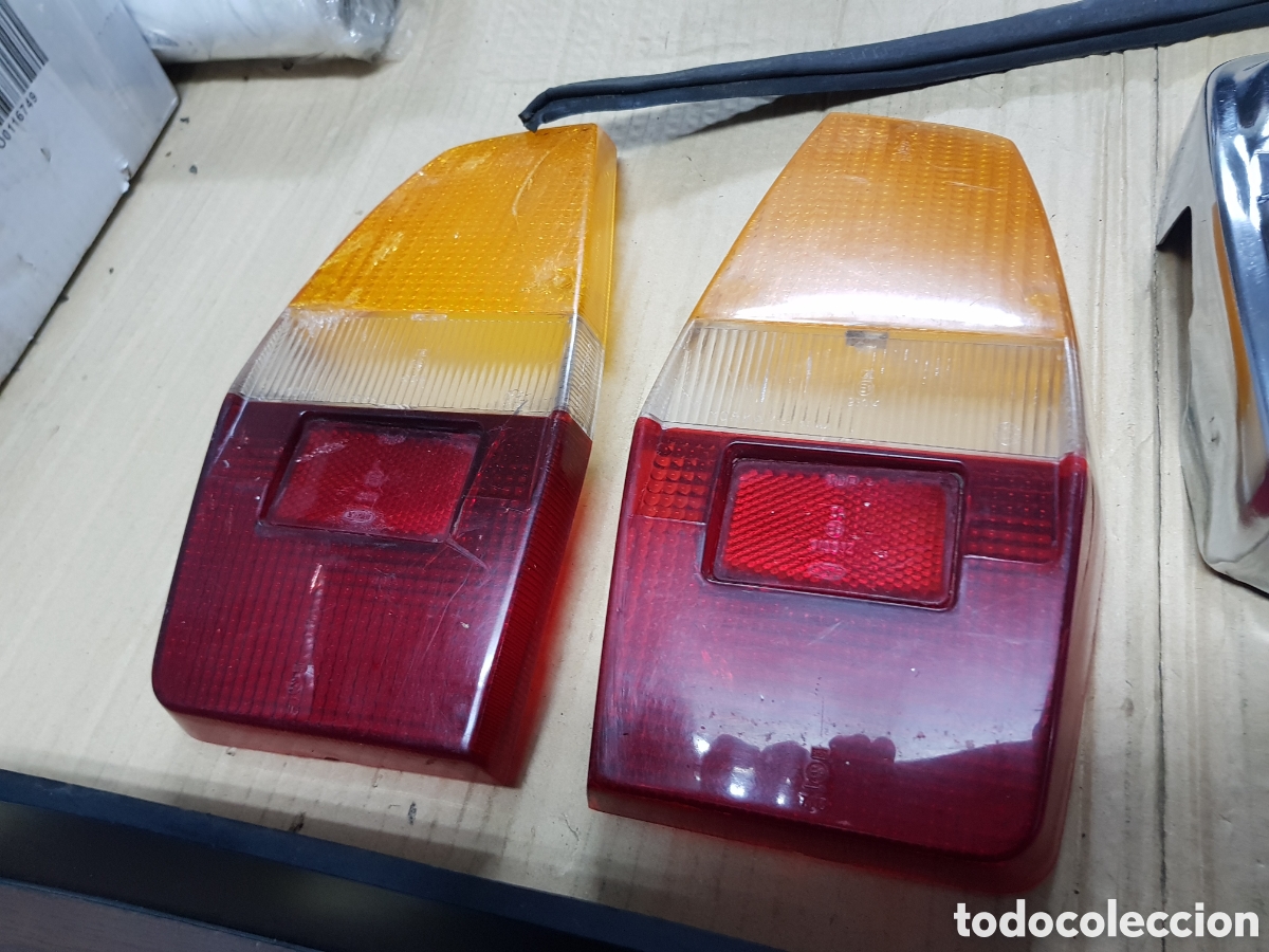 Coches y Motocicletas: Pareja de tulipas traseras chrysler 180