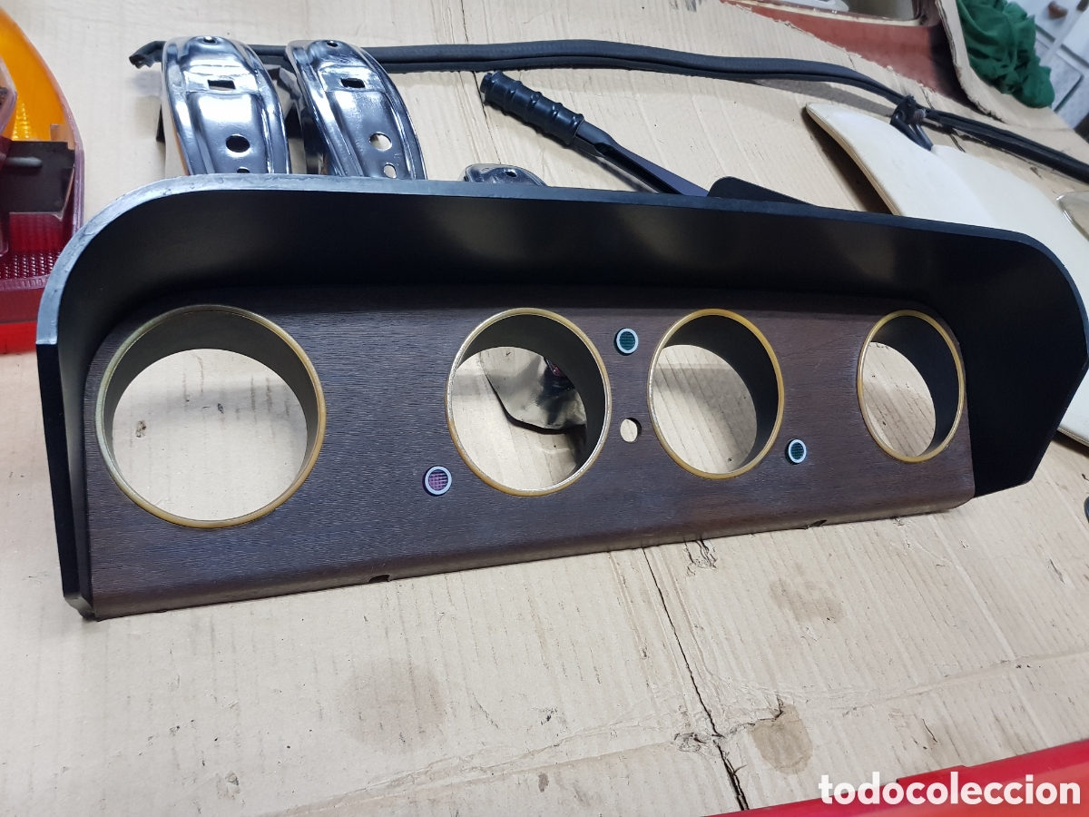 Coches y Motocicletas: Tapa de los relojes chrysler 180