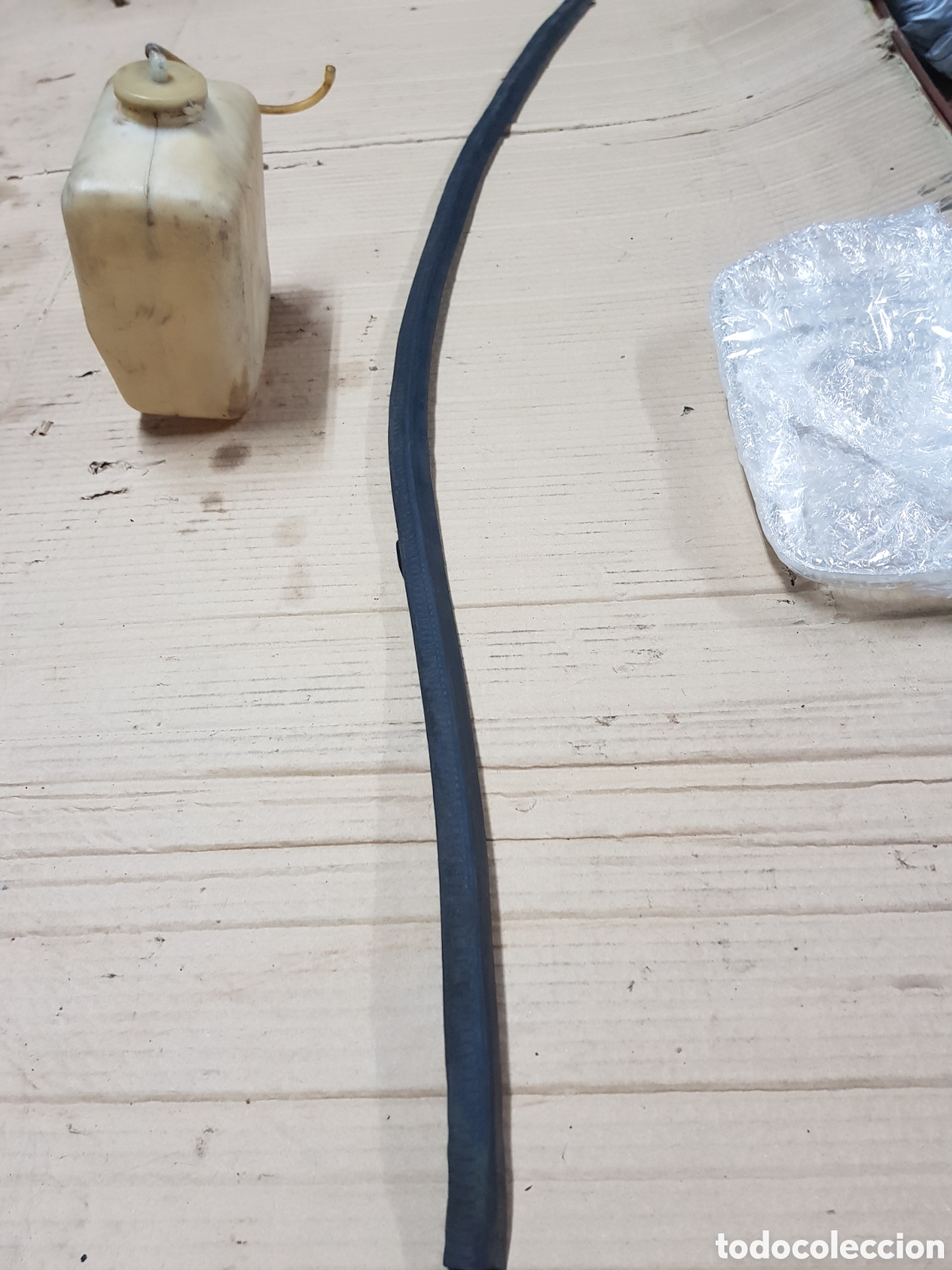 Coches y Motocicletas: Goma vierteaguas chrysler 180