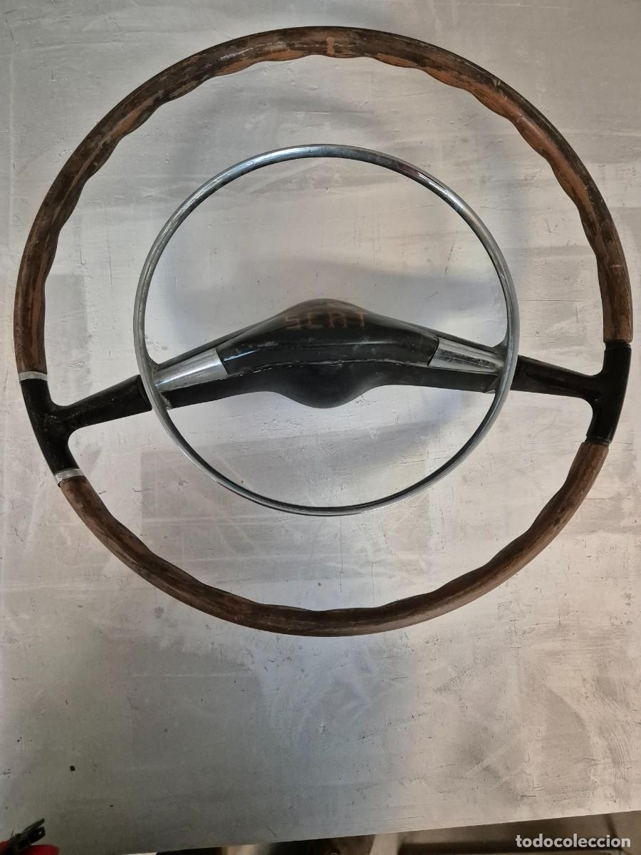 Autos und Motorr&auml;der: Volante de madera