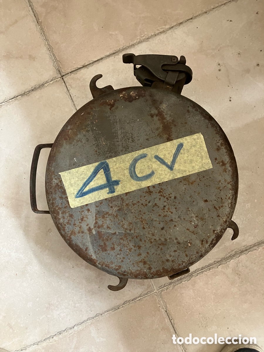 Autos und Motorr&auml;der: Renault 4 CV Bombona de gasolina muy rara