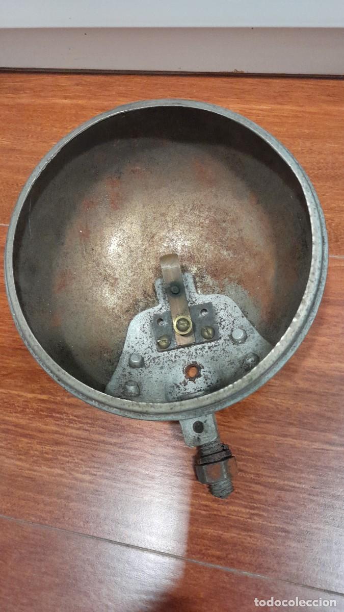 Automobili e Motociclette: Faro de veh&iacute;culo antiguo