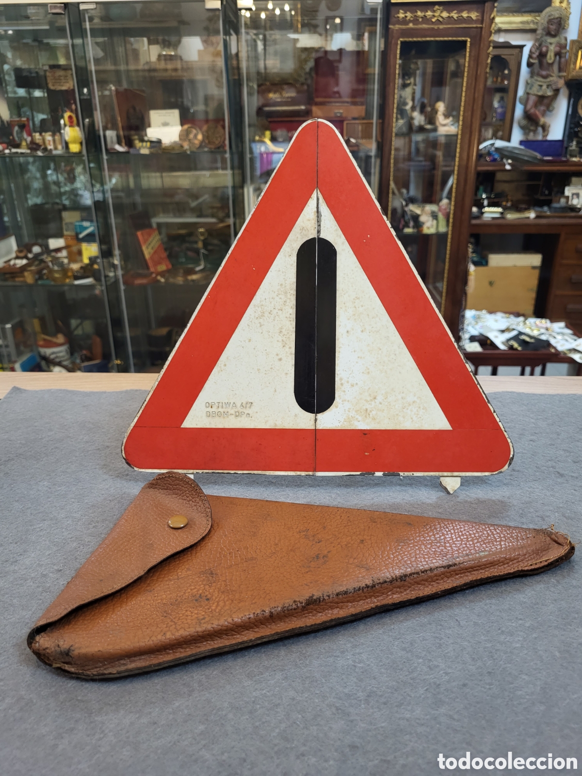 Automobili e Motociclette: ANTIGUO TRIANGULO SE&Ntilde;ALIZACION PARA COCHE . PLEGABLE CON FUNDA OTIGINAL . COCHES CLASICOS