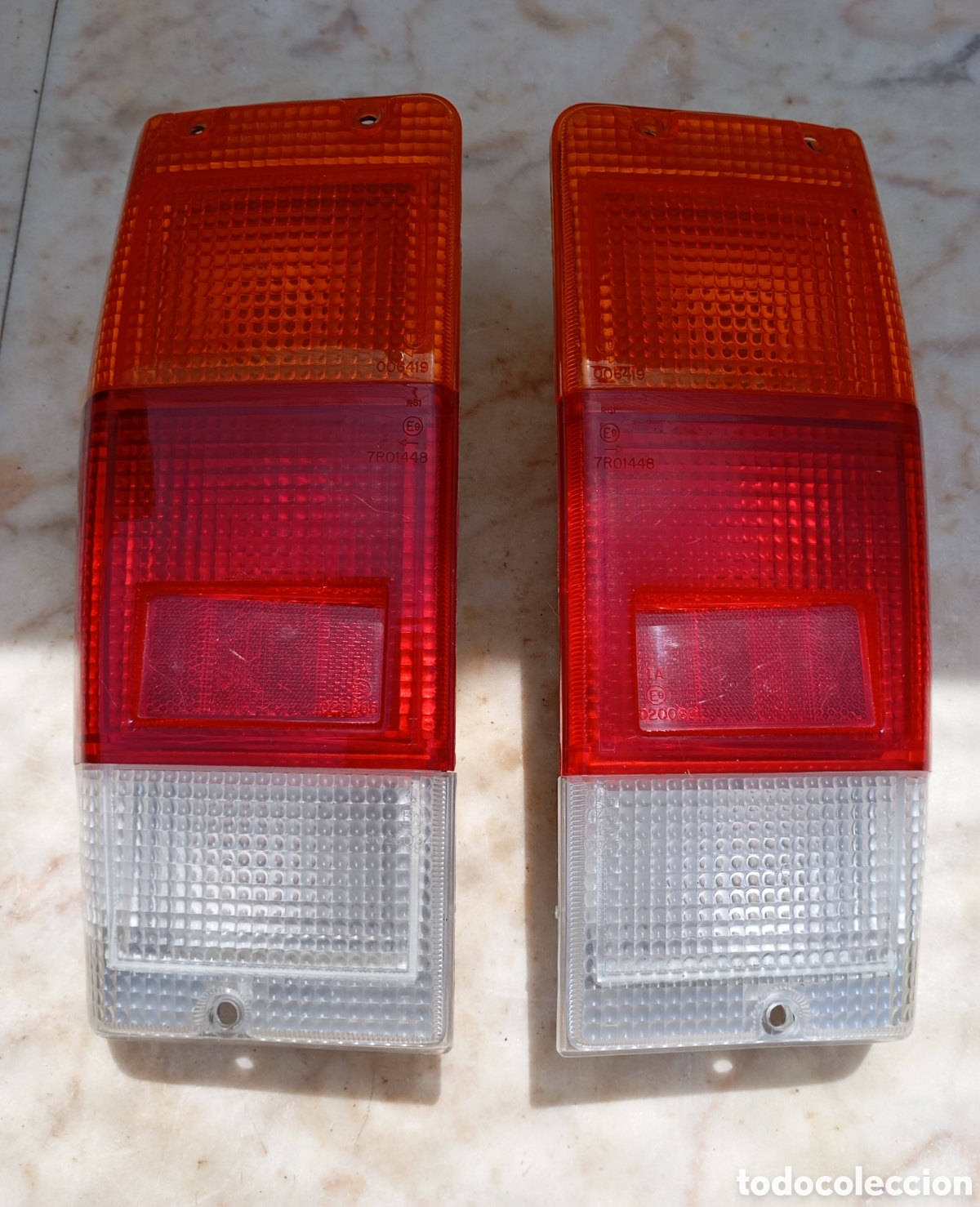 Autos und Motorr&auml;der: Pareja de pilotos traseros nuevos ,originales,para Nissan Vanette.