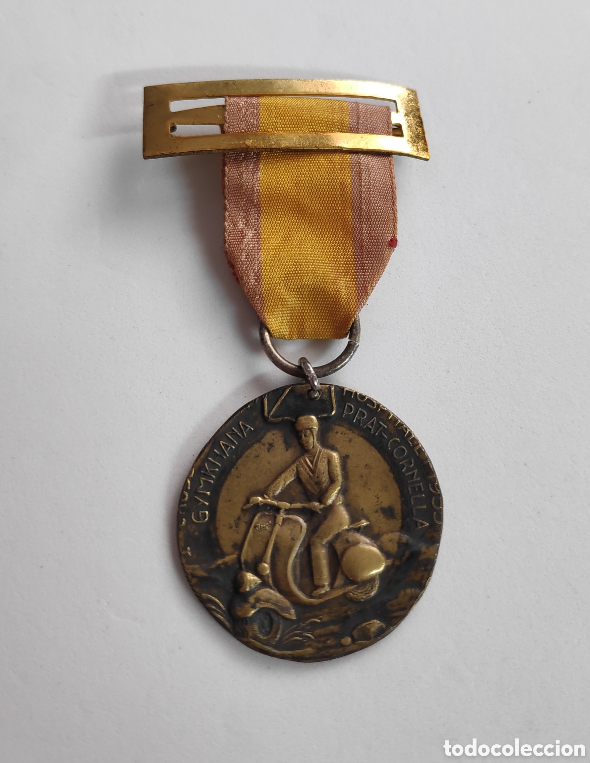 Autos und Motorr&auml;der: Antigua medalla moto vespa