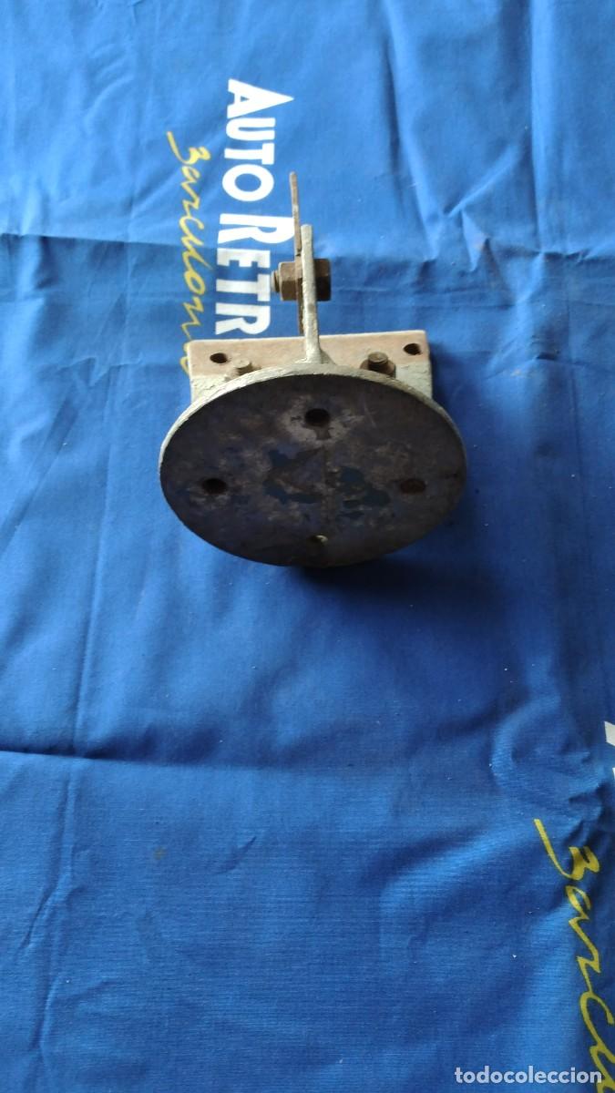 Autos und Motorr&auml;der: Vespa soporte para rueda de recambio vespa