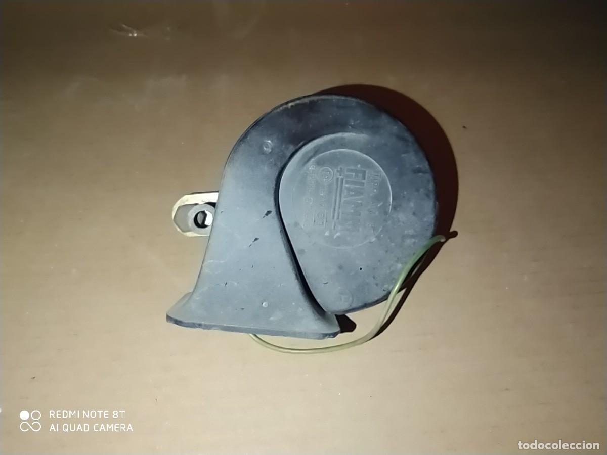 Autos und Motorr&auml;der: bocina fiamm con soporte y tornillo metalico