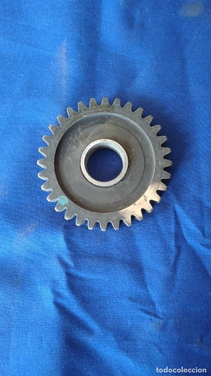 Autos und Motorr&auml;der: Puch pi&ntilde;on de motor para Puch