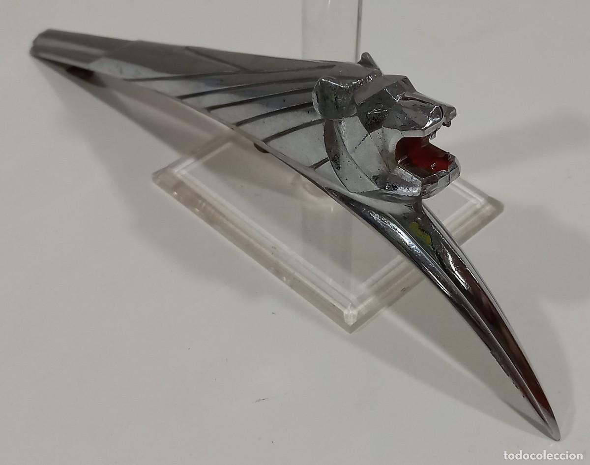 Autos und Motorr&auml;der: ANTIGUO EMBLEMA , INSIGNIA COCHE PEUGEOT 203 A&Ntilde;OS 40 / 50