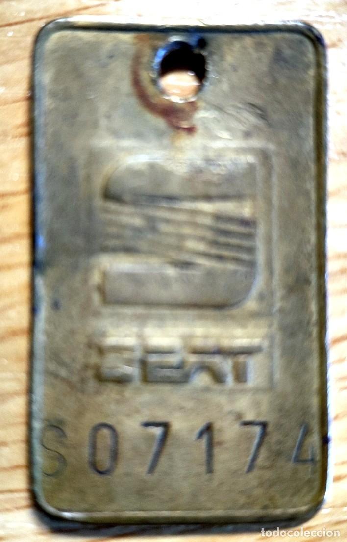 Autos und Motorr&auml;der: LLAVERO CHAPA SEAT PROTECCION DE LLAVES PARA DEPOSITAR EN BUZON DE CORREOS PERDIDA AUTOMOVIL