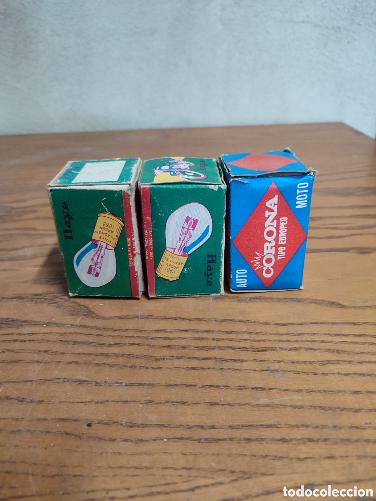 Autos und Motorr&auml;der: Tres antiguas bombillas lamparas CORONA, para coches, motos o camiones cl&aacute;sicos.