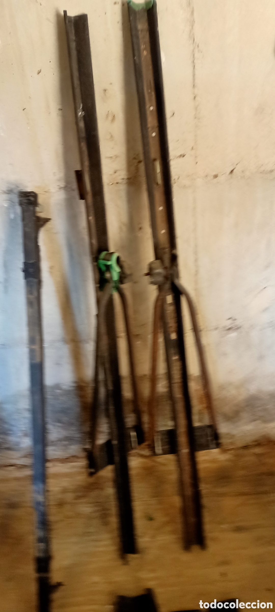 Autos und Motorr&auml;der: Antiguo baca y portabicis