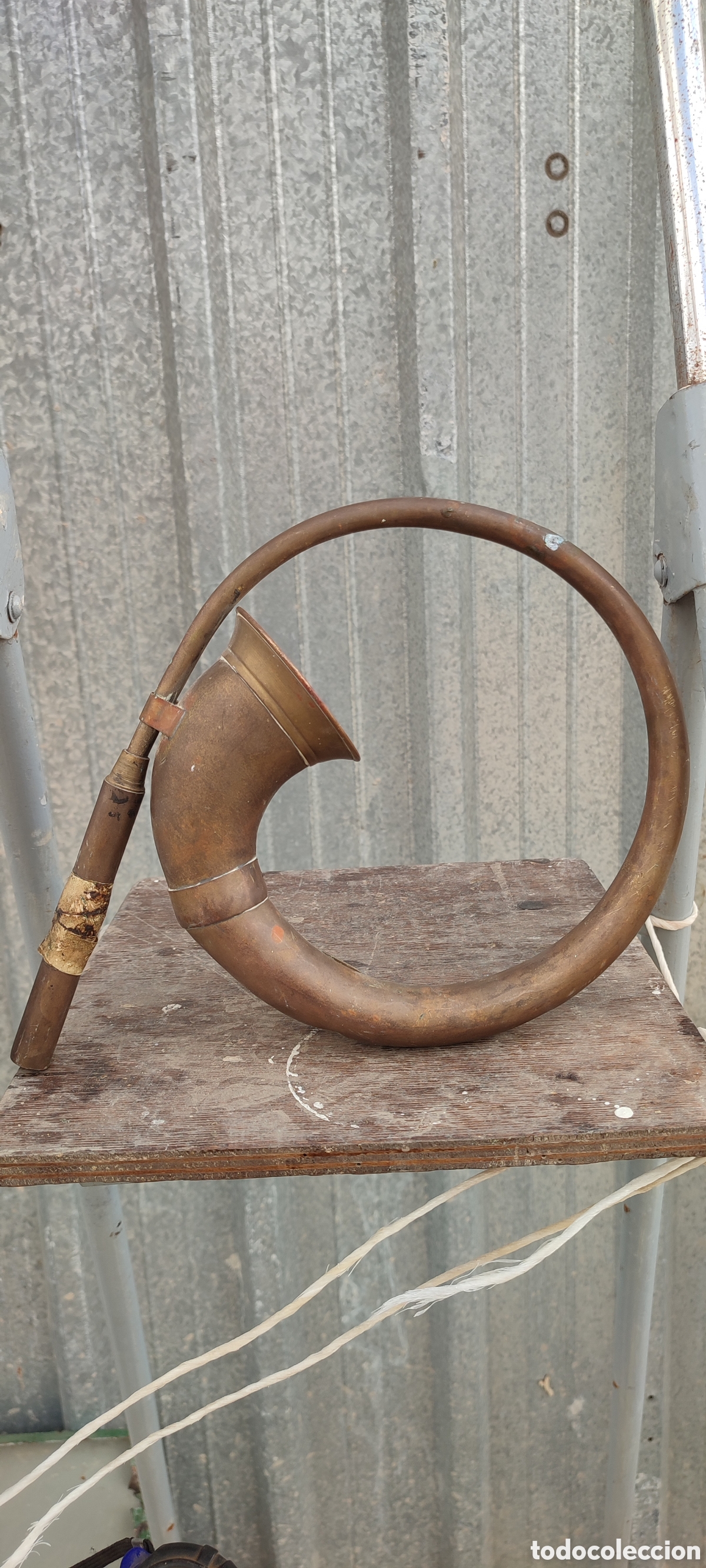 Autos und Motorr&auml;der: Antigua bocina claxon de coche cl&aacute;sico para limpiar y restaurar, lat&oacute;n o bronce. India