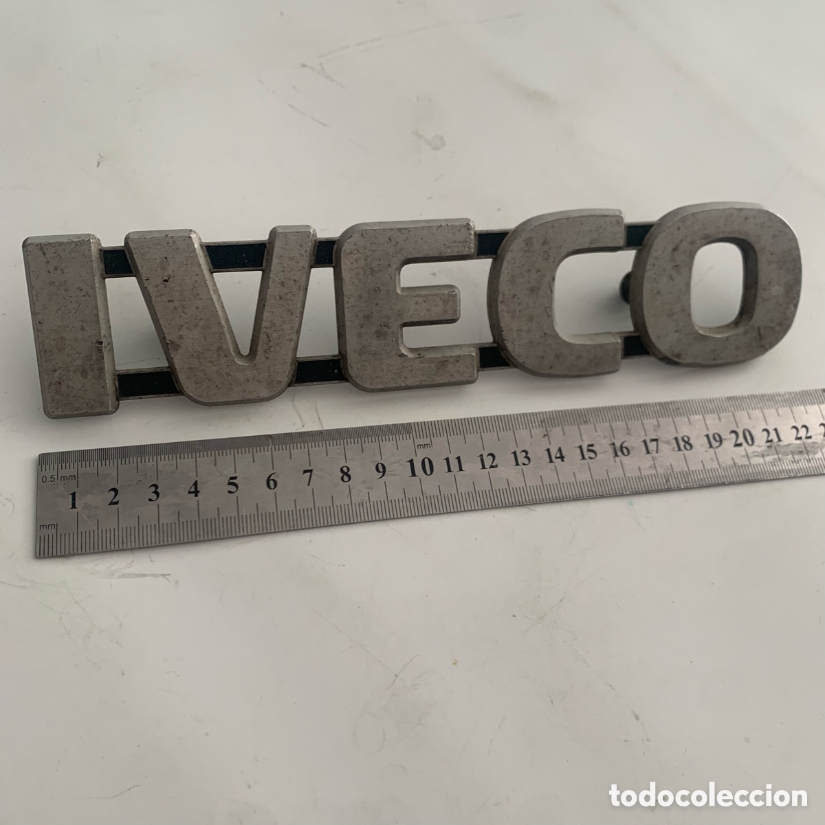 Autos und Motorr&auml;der: antiguo anagrama insignia chapa emblema escudo embellecedor CAMION IVECO