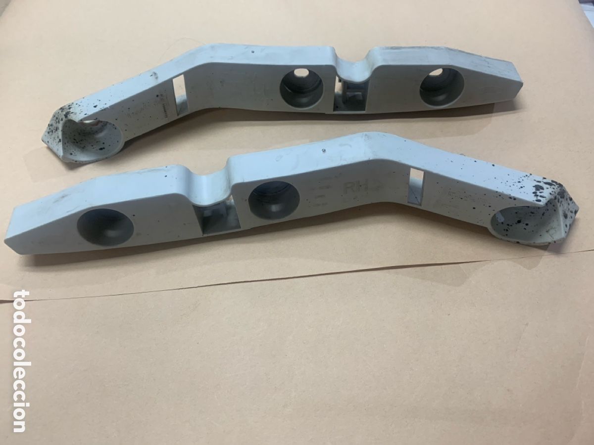 Autos und Motorr&auml;der: JUEGO SOPORTES PARAGOLPES -4M51-17D959-4M51-17D978-derecho e izquierdo ( FORD FOCUS )