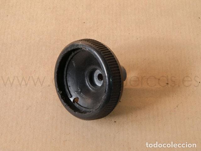 Autos und Motorr&auml;der: Rueda de accionamiento para Mercedes de la gama W114/W115