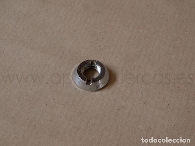 Autos und Motorr&auml;der: Roseta de fijaci&oacute;n para veh&iacute;culos cl&aacute;sicos Mercedes Benz