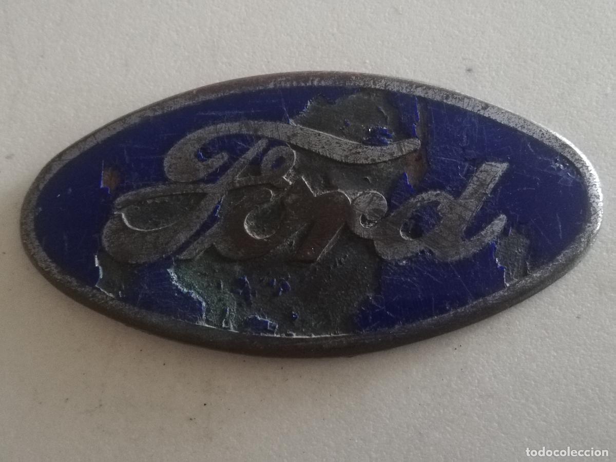 Autos und Motorr&auml;der: ANTIGUO EMBLEMA/ANAGRAMA METALICO FORD, MEDIDAS 7,5 X 3,7 CM