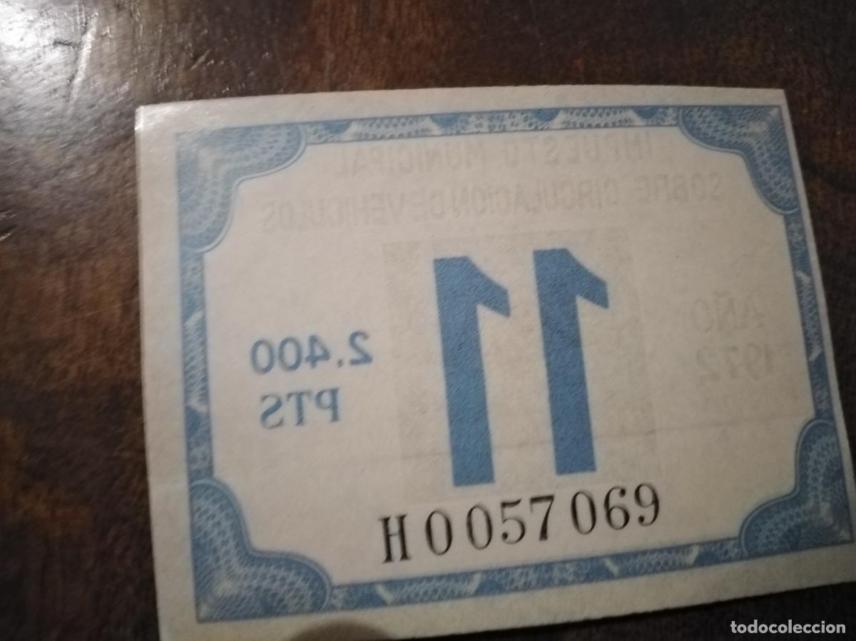 Automobili e Motociclette: Pegatina impuesto circulaci&oacute;n 11 veh&iacute;culos a&ntilde;o 1972, transl&uacute;cida. Original.
