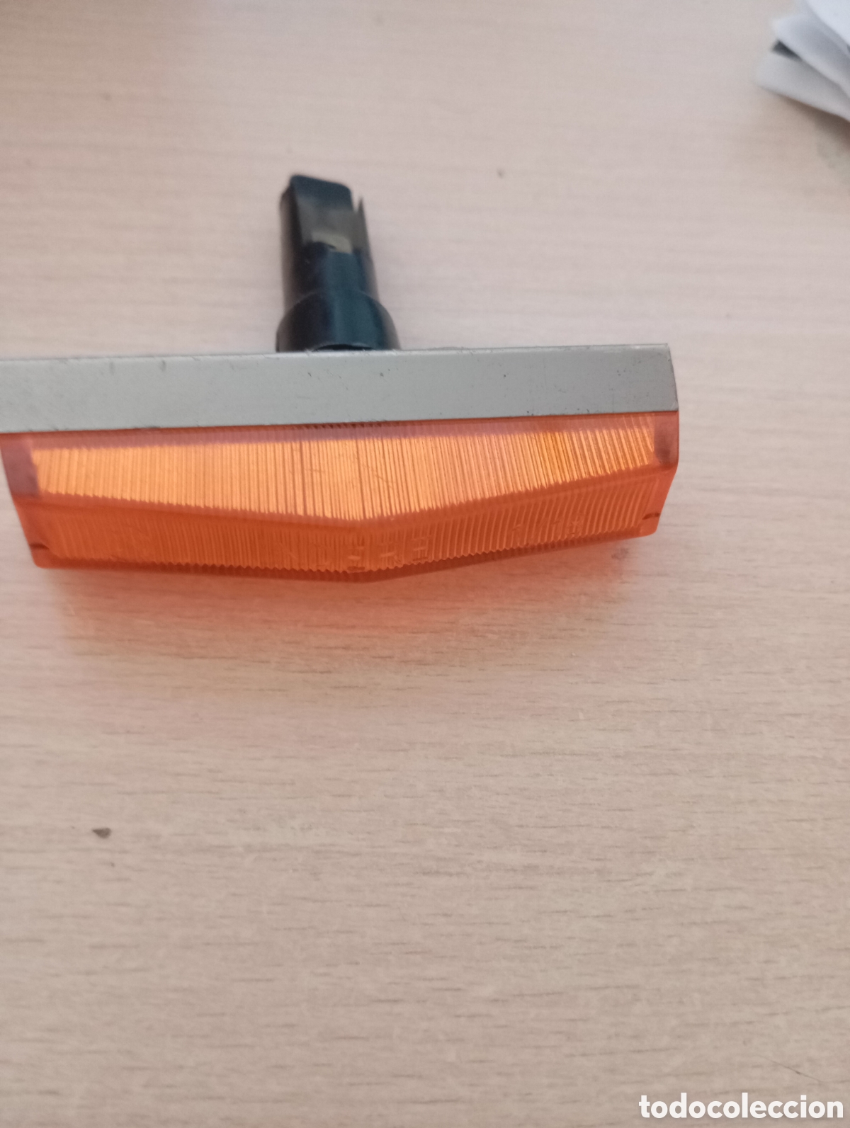 Autos und Motorr&auml;der: Seat 133 intermitente aleta