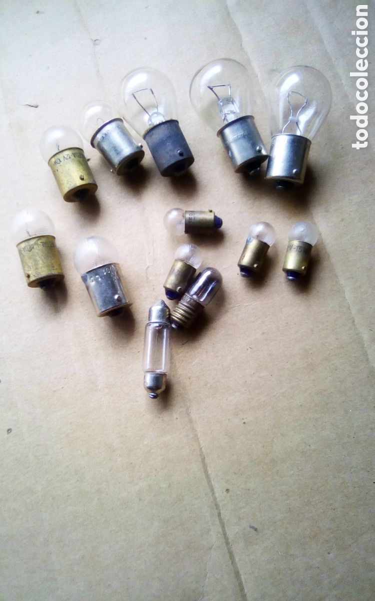 Automobili e Motociclette: Lote de peque&ntilde;as bombillas para recambios de coches antiguos cl&aacute;sicos. 12 V, varios watios.