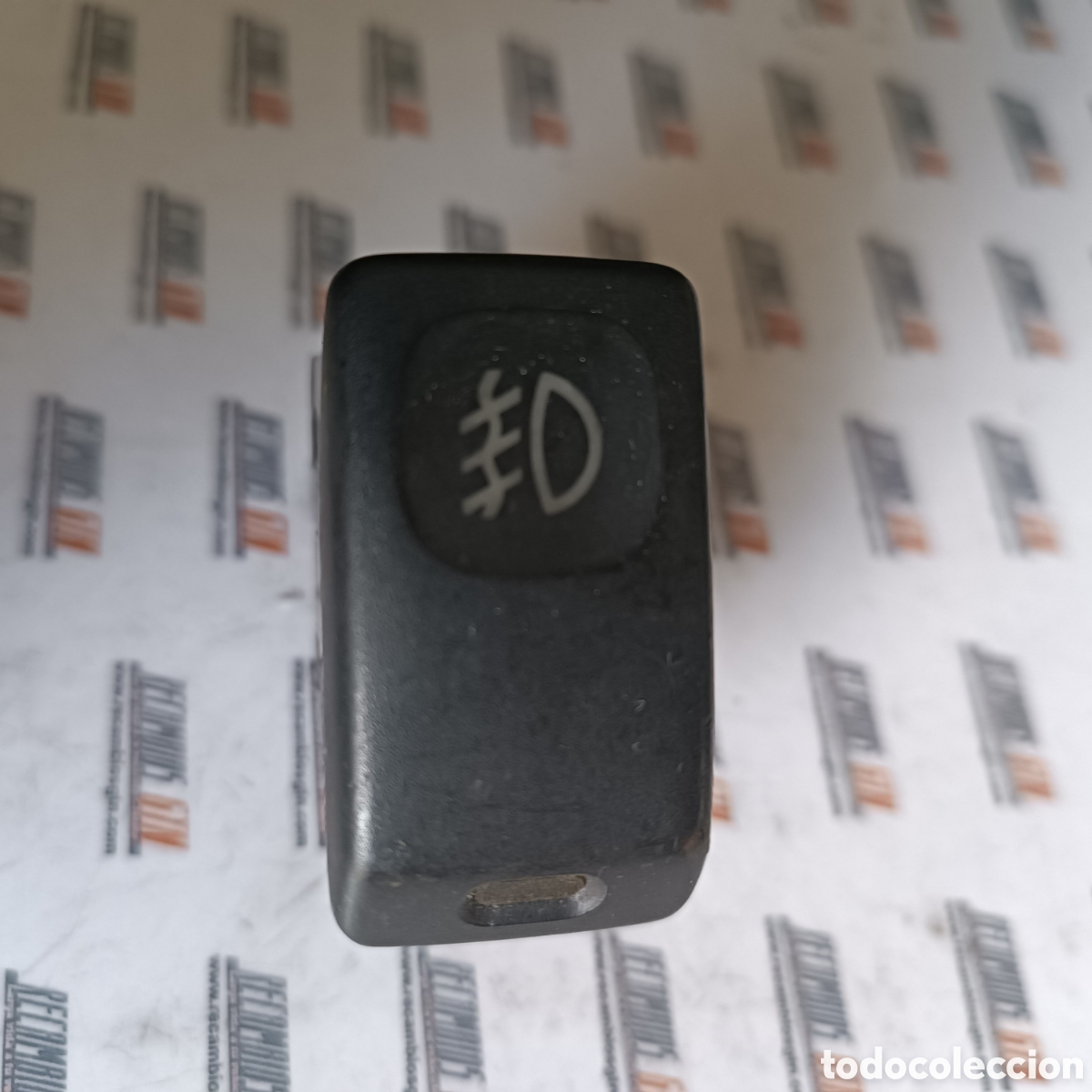 Voitures et Motocyclettes: Volkswagen Golf II. Interruptor de luces antiniebla trasero