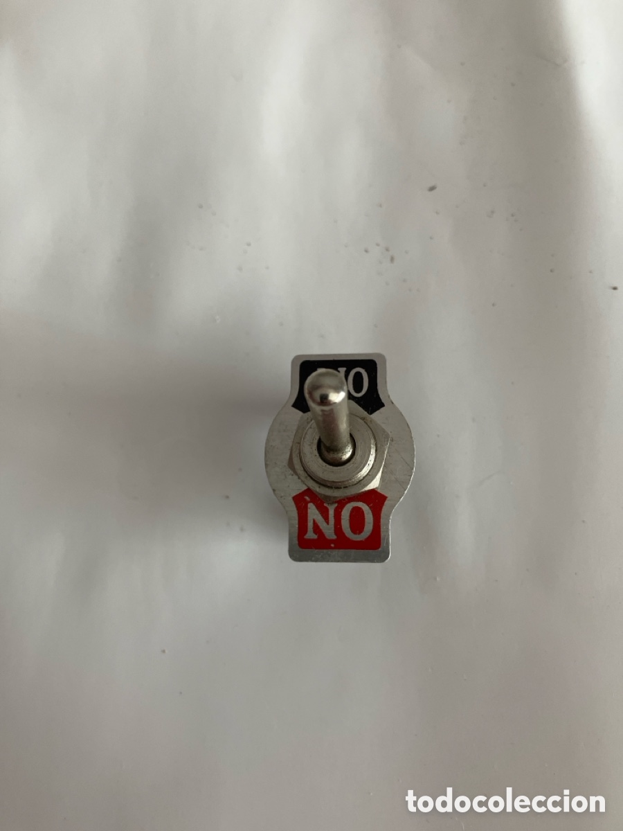 Autos und Motorr&auml;der: Interruptor coche nuevo