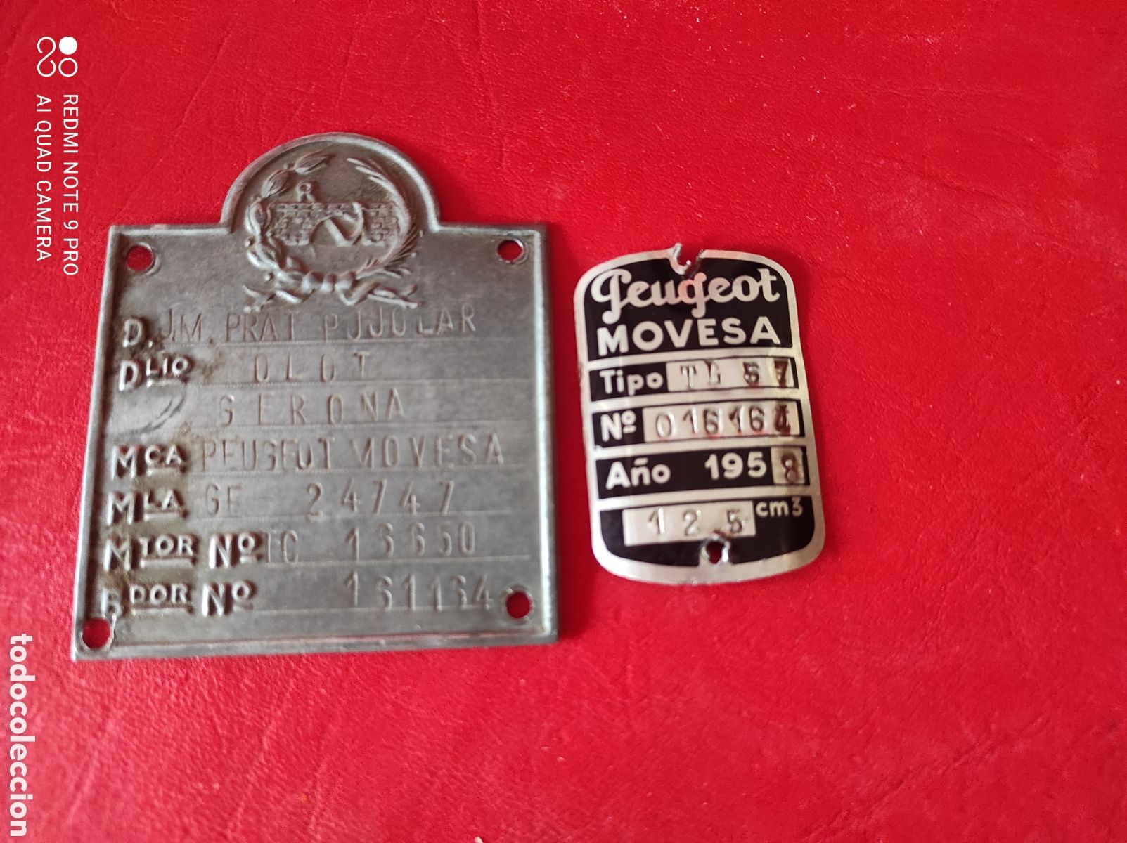 Autos und Motorr&auml;der: Antigua placa chapa Peugeot. OLOT. Tarragona