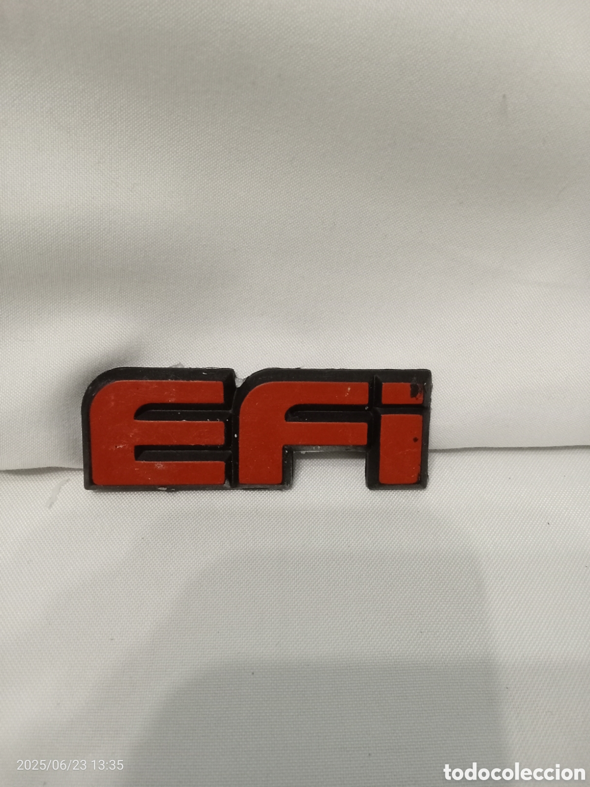 Autos und Motorr&auml;der: INSIGNIA EFI ROJA ORIGINAL DEL ROVER MG MONTERO