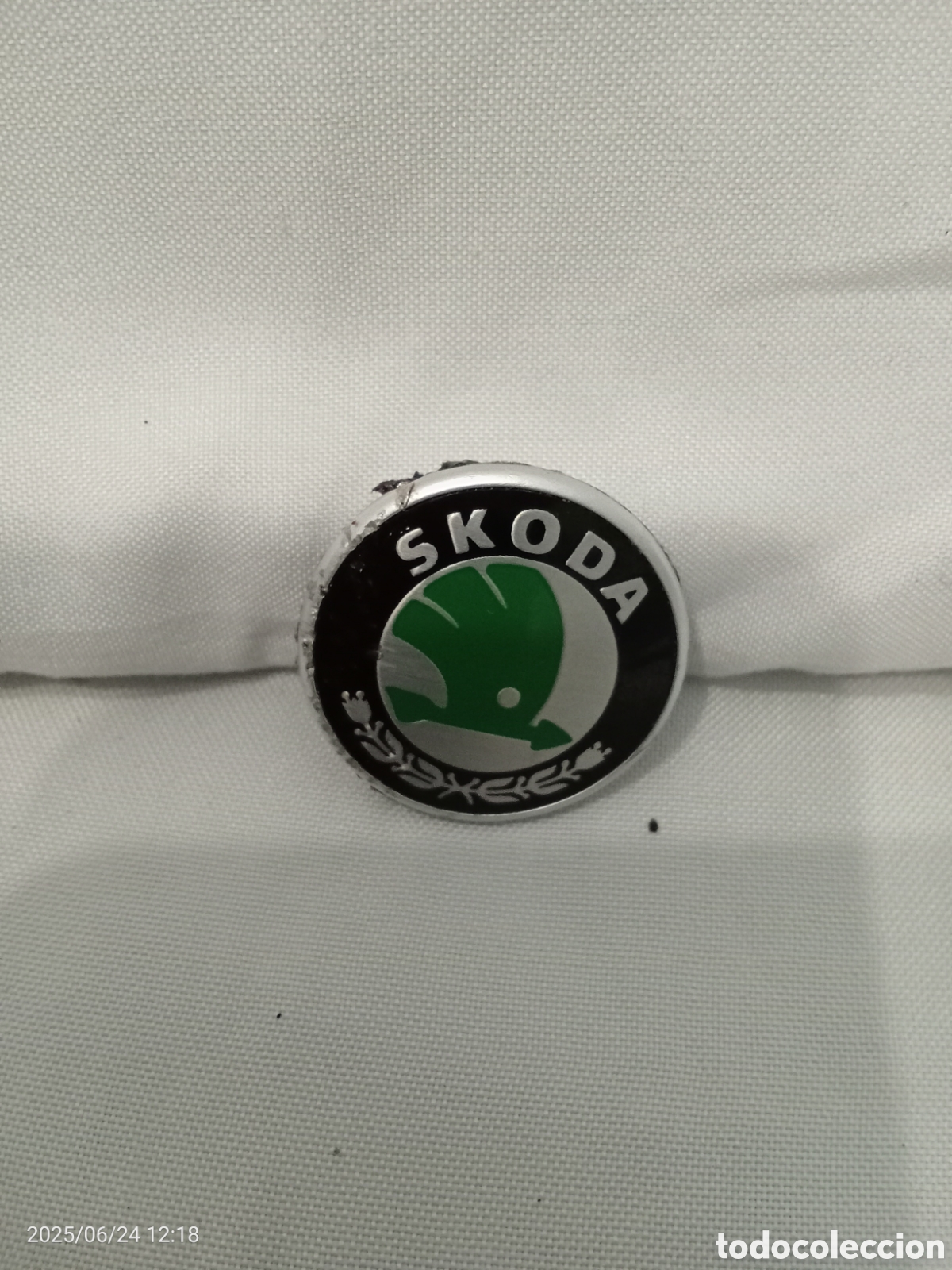 Autos und Motorr&auml;der: LOGOTIPO EMBLEMA REJILLA SKODA