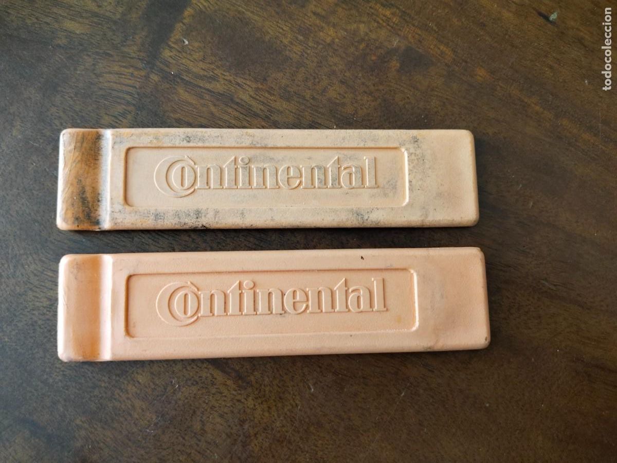 Voitures et Motocyclettes: Pareja de palancas para llantas, cambio de c&aacute;mara. Continental.