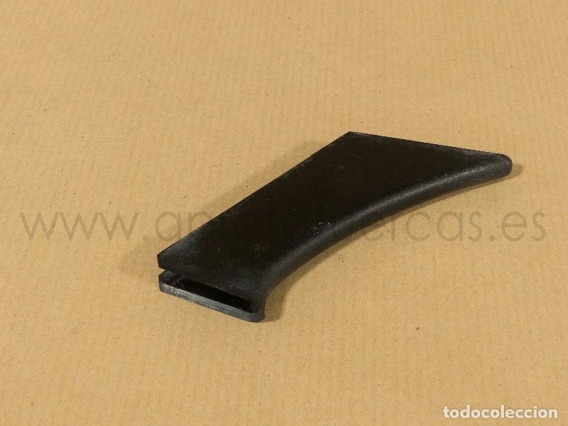 Autos und Motorr&auml;der: Tapa entrada de aire para Volkswagen Golf 3