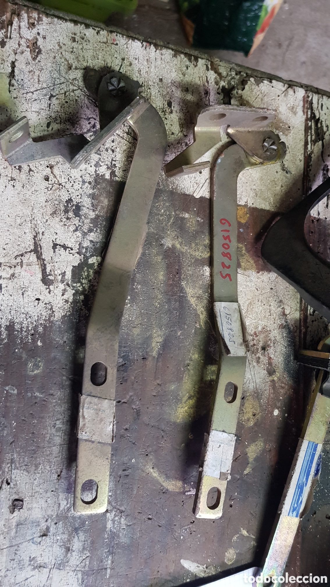 Coches y Motocicletas: Visagras del cap&oacute; ford Sierra